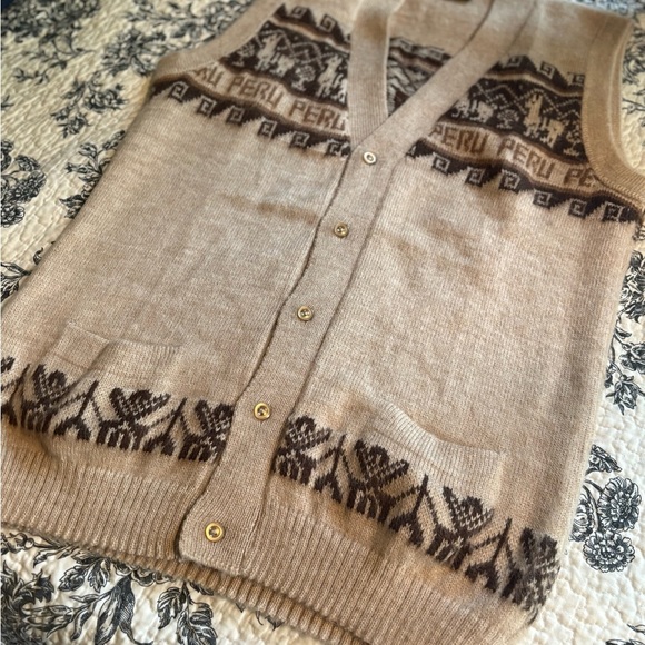 Men's Beige Alpaca Wool Vest - Picture 2 of 6